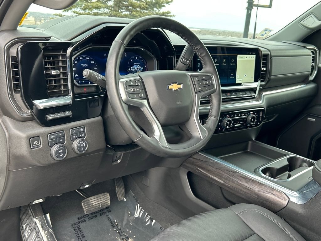 Used 2025 Chevrolet Silverado 3500 LTZ w/ LTZ Plus Package image 16