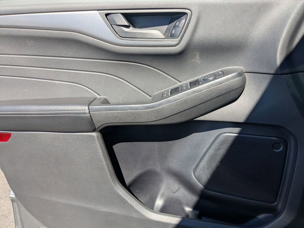 Used 2025 Ford Escape Active image 11