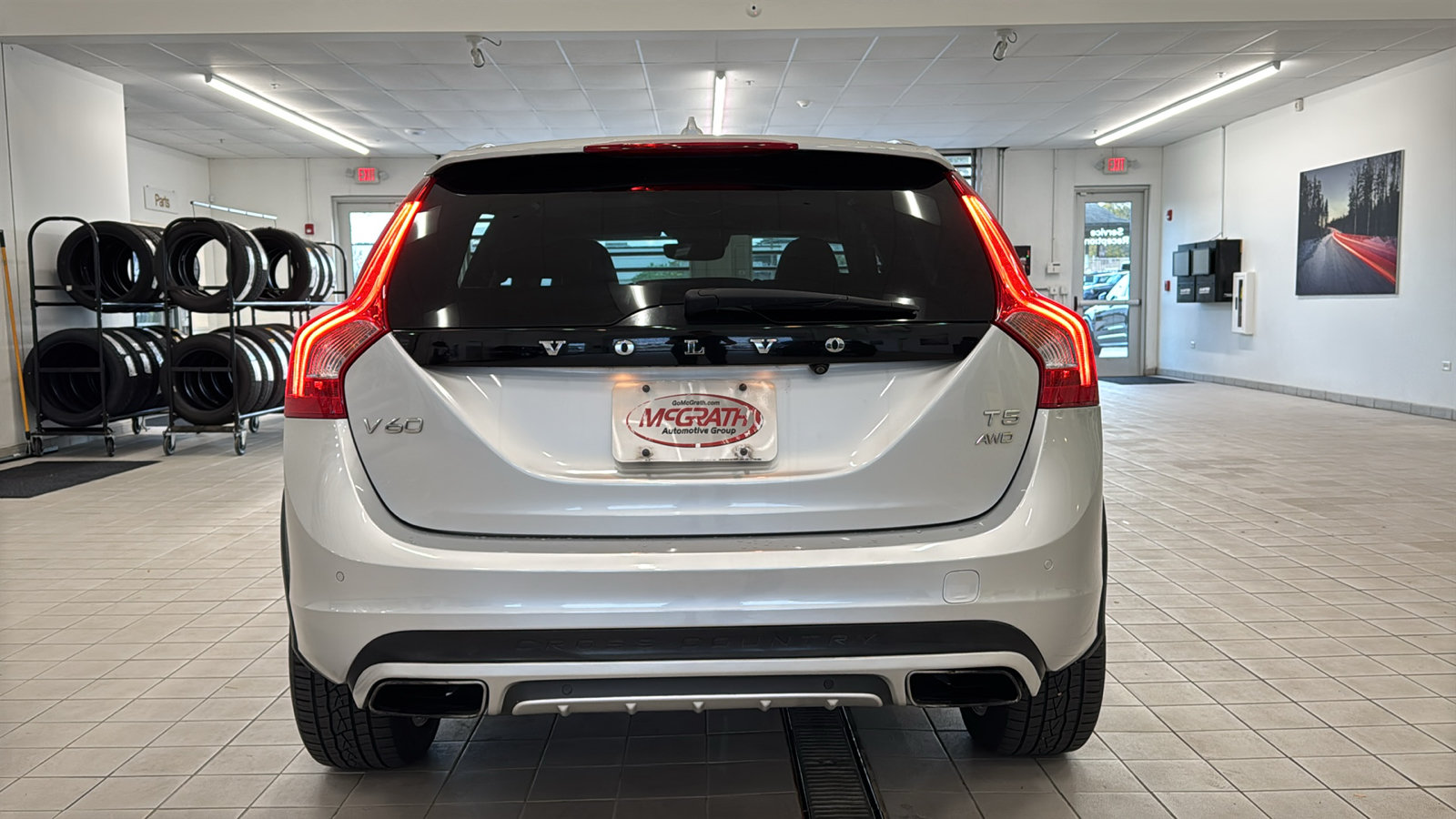 Used 2016 Volvo V60 T5 Cross Country w/ Convenience Package AWD/4WD image 6