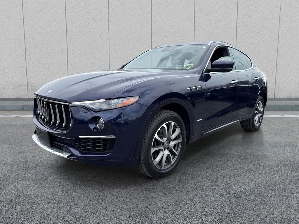 Used 2019 Maserati Levante GranLusso AWD/4WD image 3