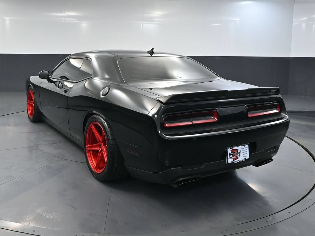 Used 2016 Dodge Challenger SRT Hellcat RWD image 6