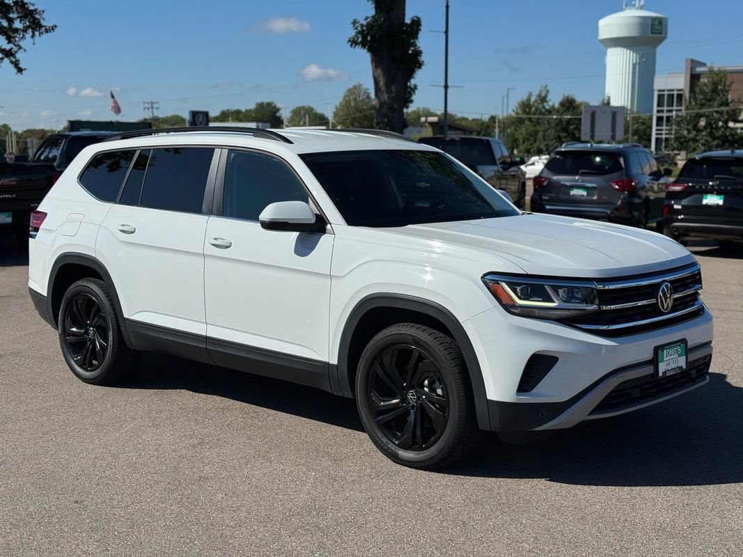 Used 2021 Volkswagen Atlas SE image 2