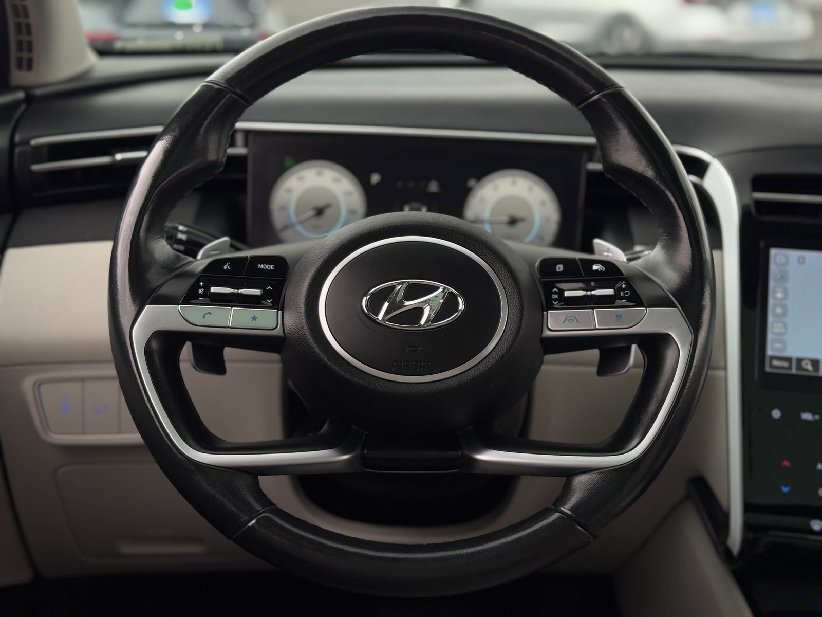 Used 2023 Hyundai Tucson Limited AWD/4WD image 15