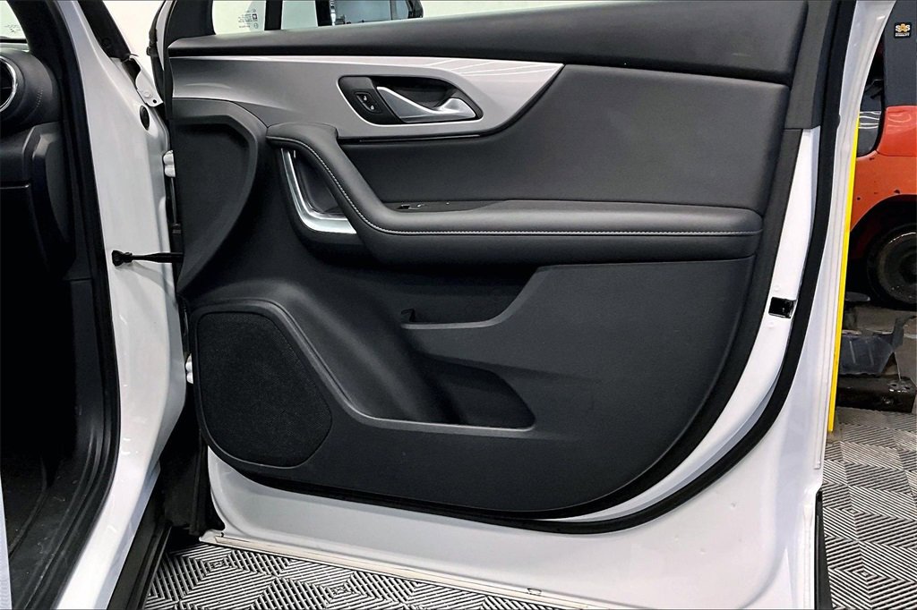 Used 2022 Chevrolet Blazer LT image 25