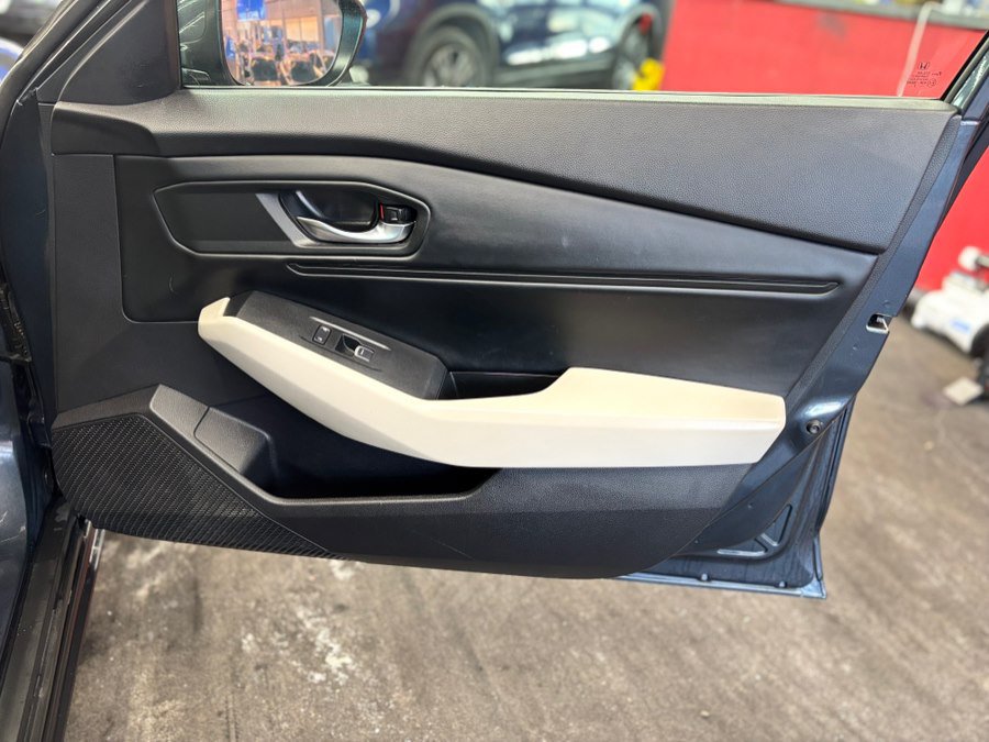 Used 2023 Honda Accord EX image 22