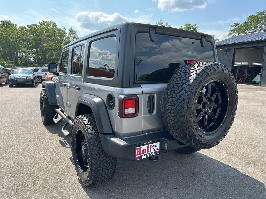 Used 2021 Jeep Wrangler Sport image 7