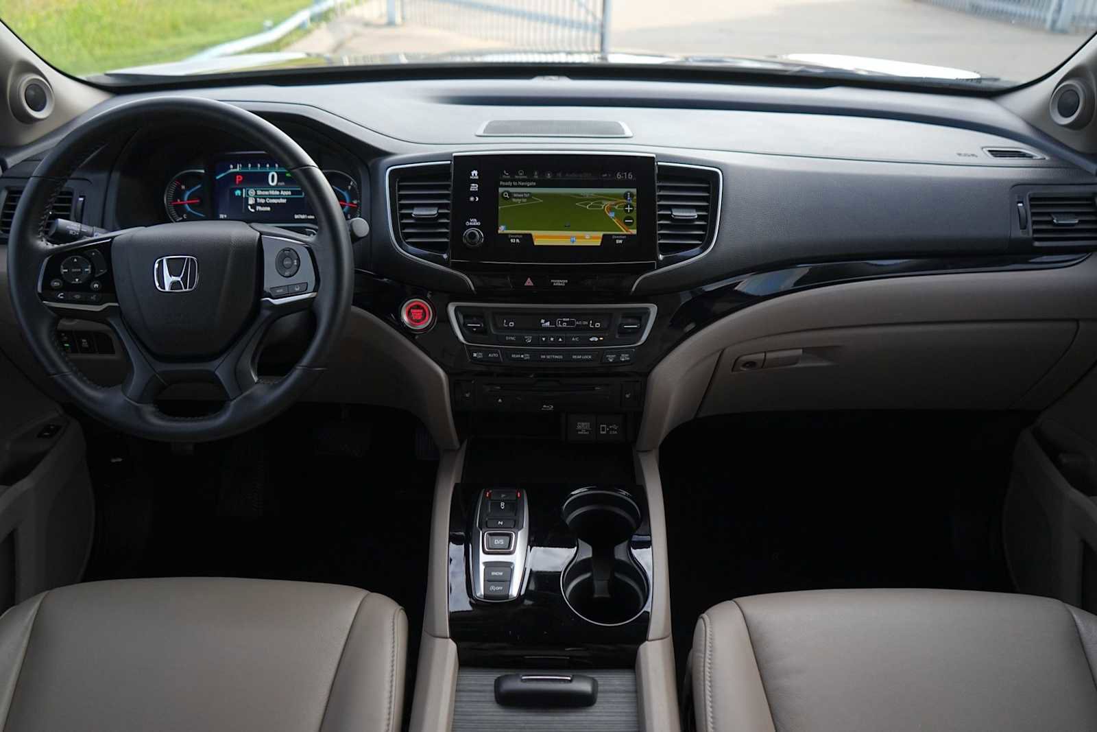 Used 2019 Honda Pilot Touring image 10