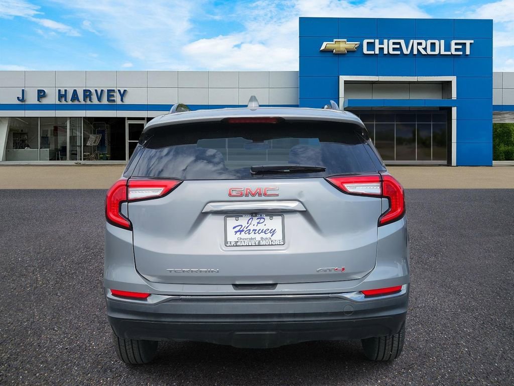 Used 2023 GMC Terrain AT4 image 5