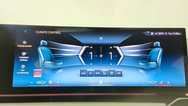 Used 2025 BMW i5 xDrive40 image 47