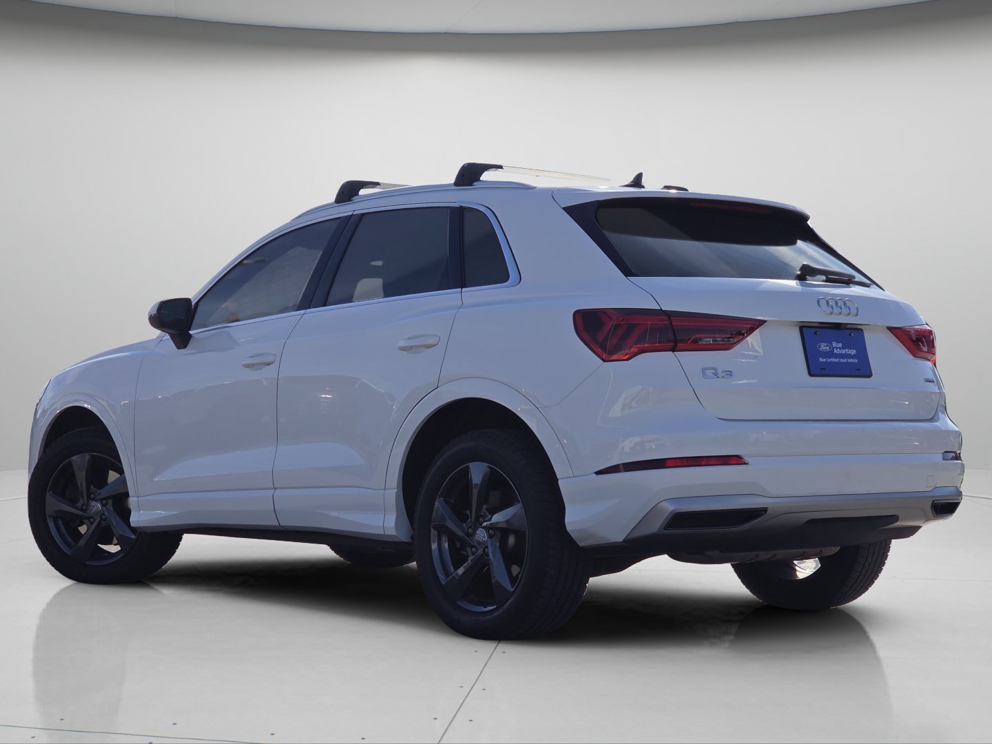 Used 2019 Audi Q3 2.0T Premium AWD/4WD image 19