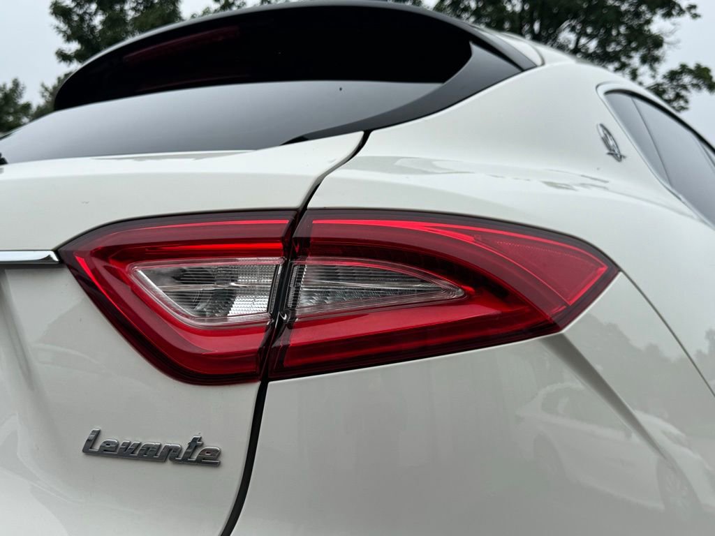 Used 2019 Maserati Levante image 15
