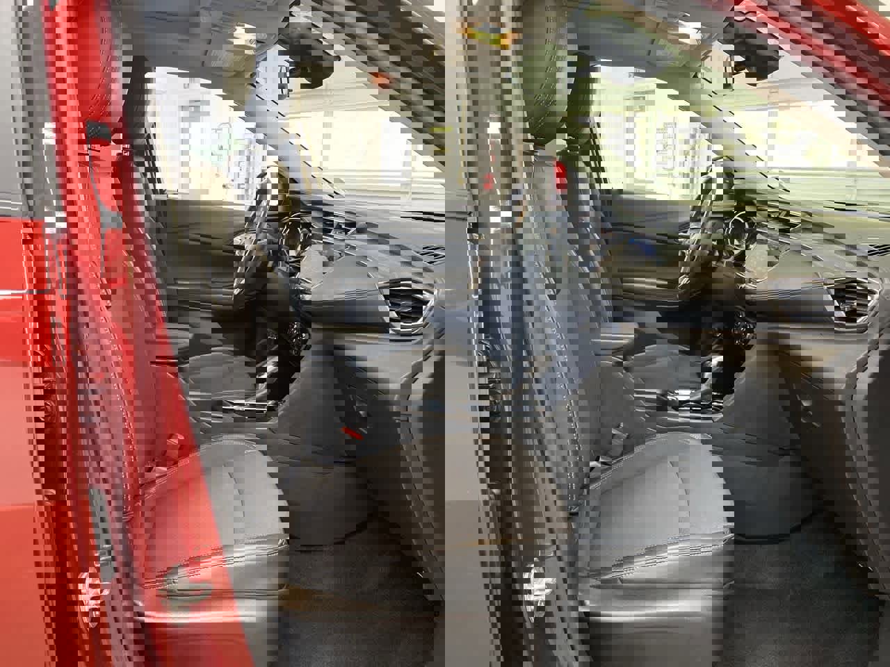 Used 2022 Buick Encore GX Select w/ Experience Buick Package image 19