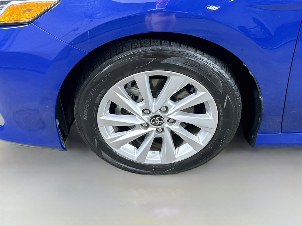 Used 2024 Toyota Camry LE w/ Convenience Package FWD image 8