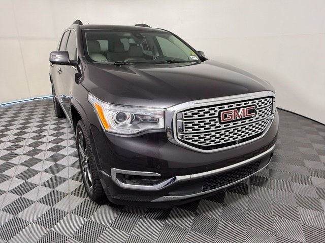 Used 2019 GMC Acadia Denali w/ Technology Package FWD image 8