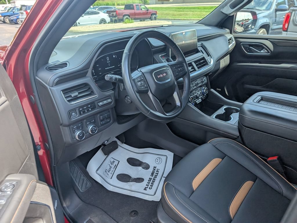 Used 2024 GMC Yukon XL AT4 w/ Technology Package AWD/4WD image 13