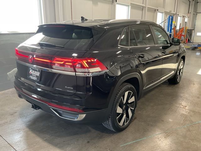 Used 2025 Volkswagen Atlas Cross Sport SE image 6