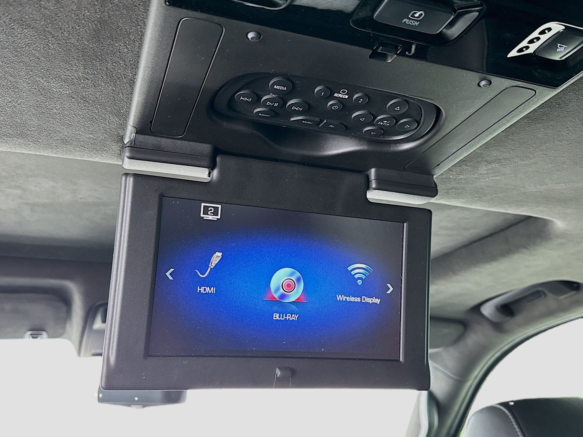 Used 2020 Cadillac Escalade Platinum AWD/4WD image 17