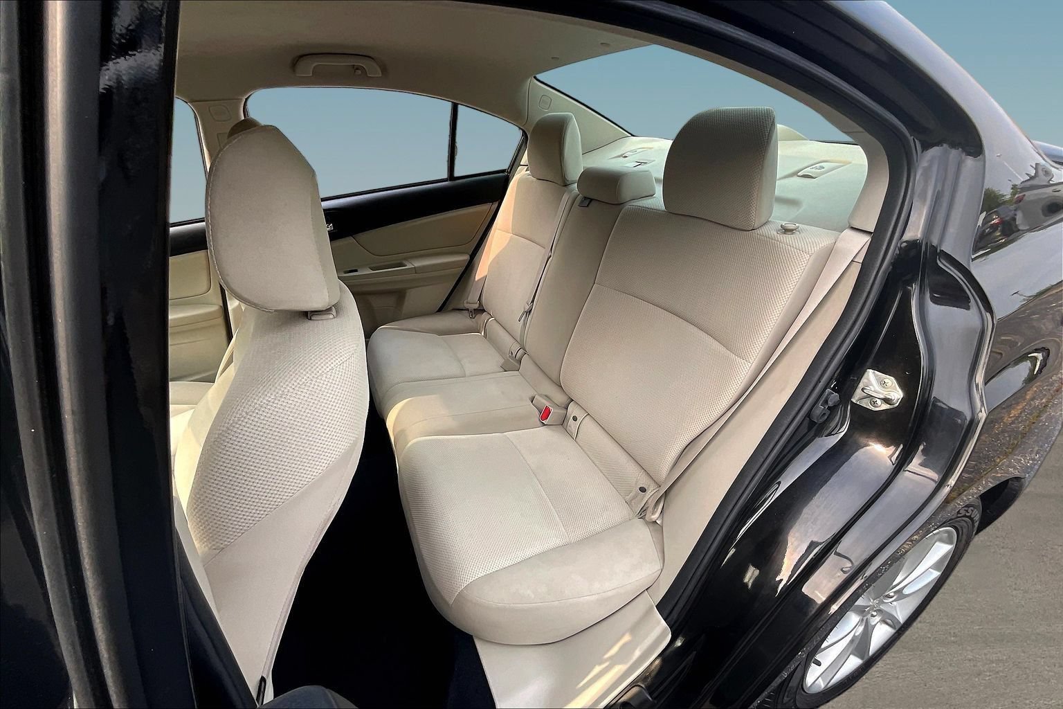 Used 2014 Subaru Impreza 2.0i Premium w/ All-Weather Package w/CVT AWD/4WD image 21