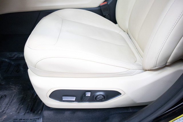 Used 2023 Jeep Grand Cherokee Limited image 10