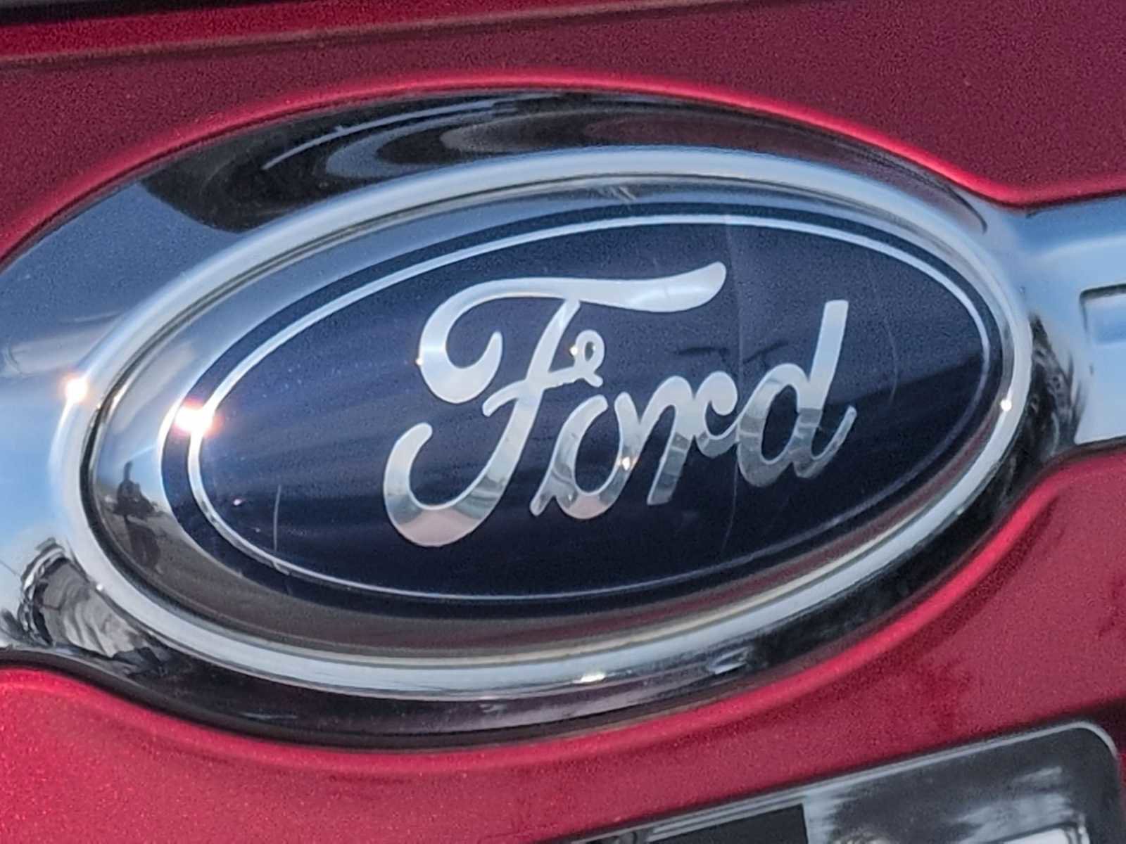 Used 2013 Ford Edge Limited w/ Driver Entry Pkg image 12