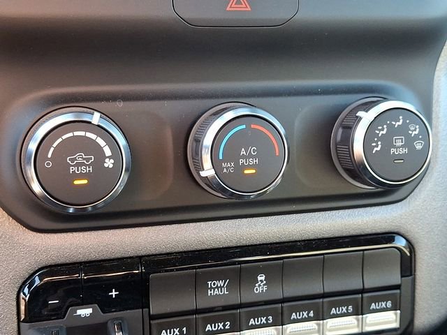 Used 2024 RAM 2500 Tradesman w/ Chrome Appearance Group image 15