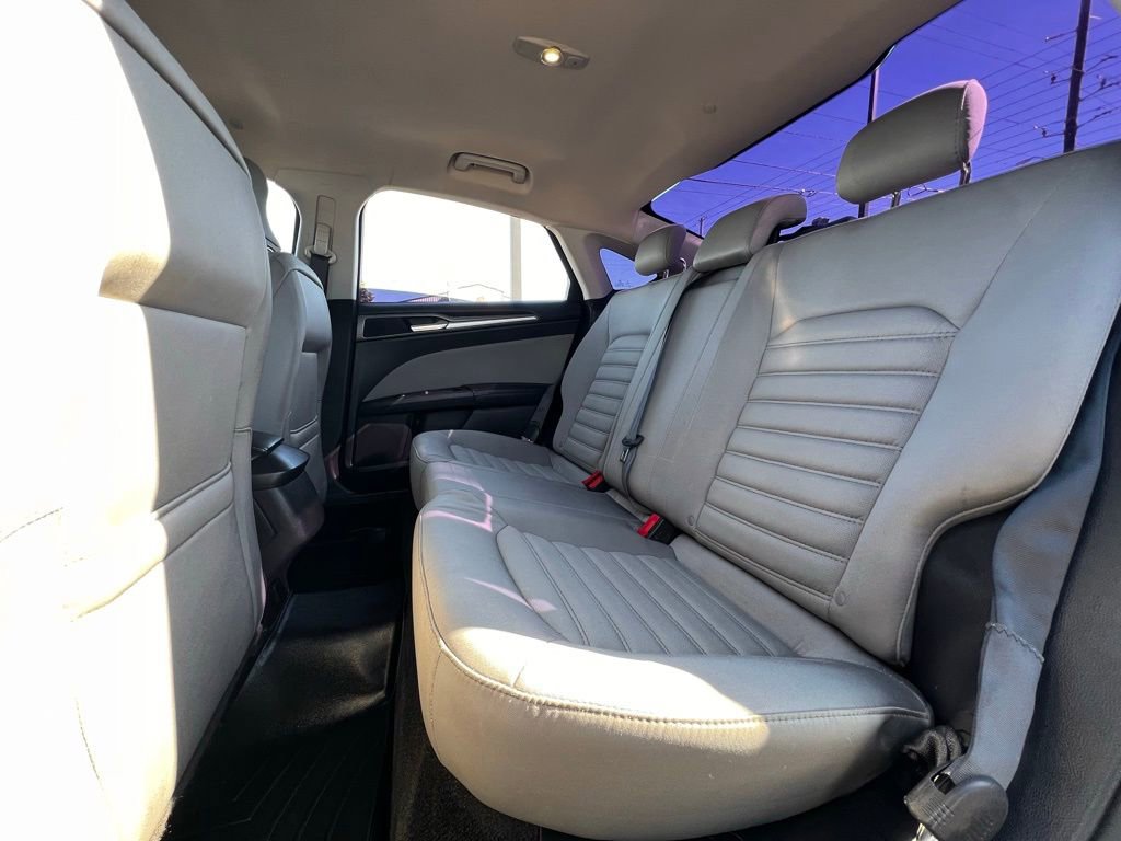 Used 2014 Ford Fusion S image 15