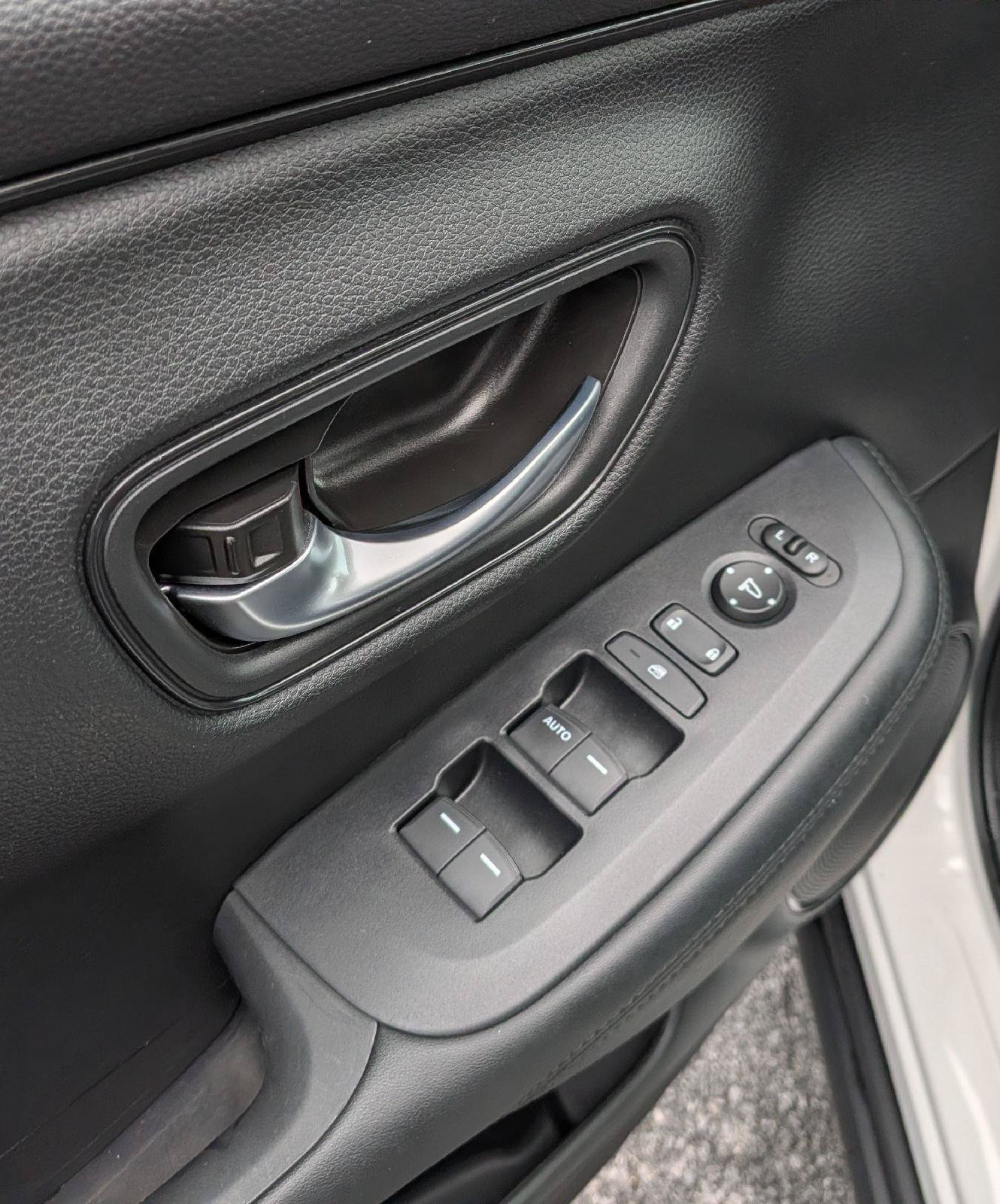 Certified 2024 Honda HR-V LX image 14