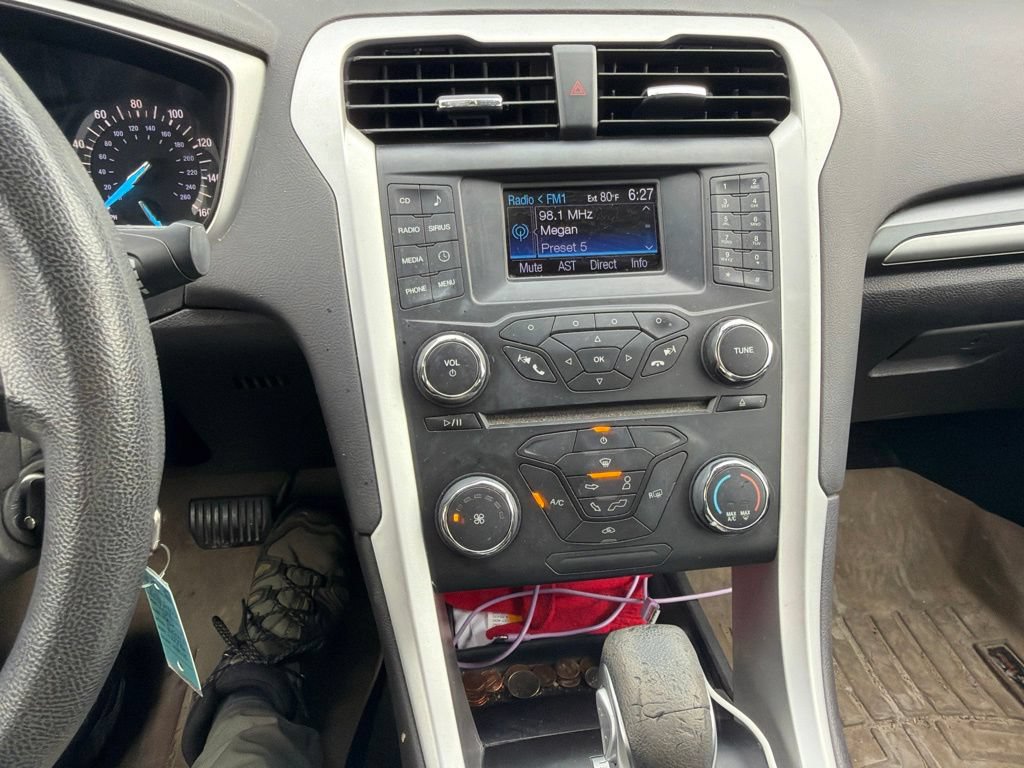 Used 2014 Ford Fusion SE FWD image 10