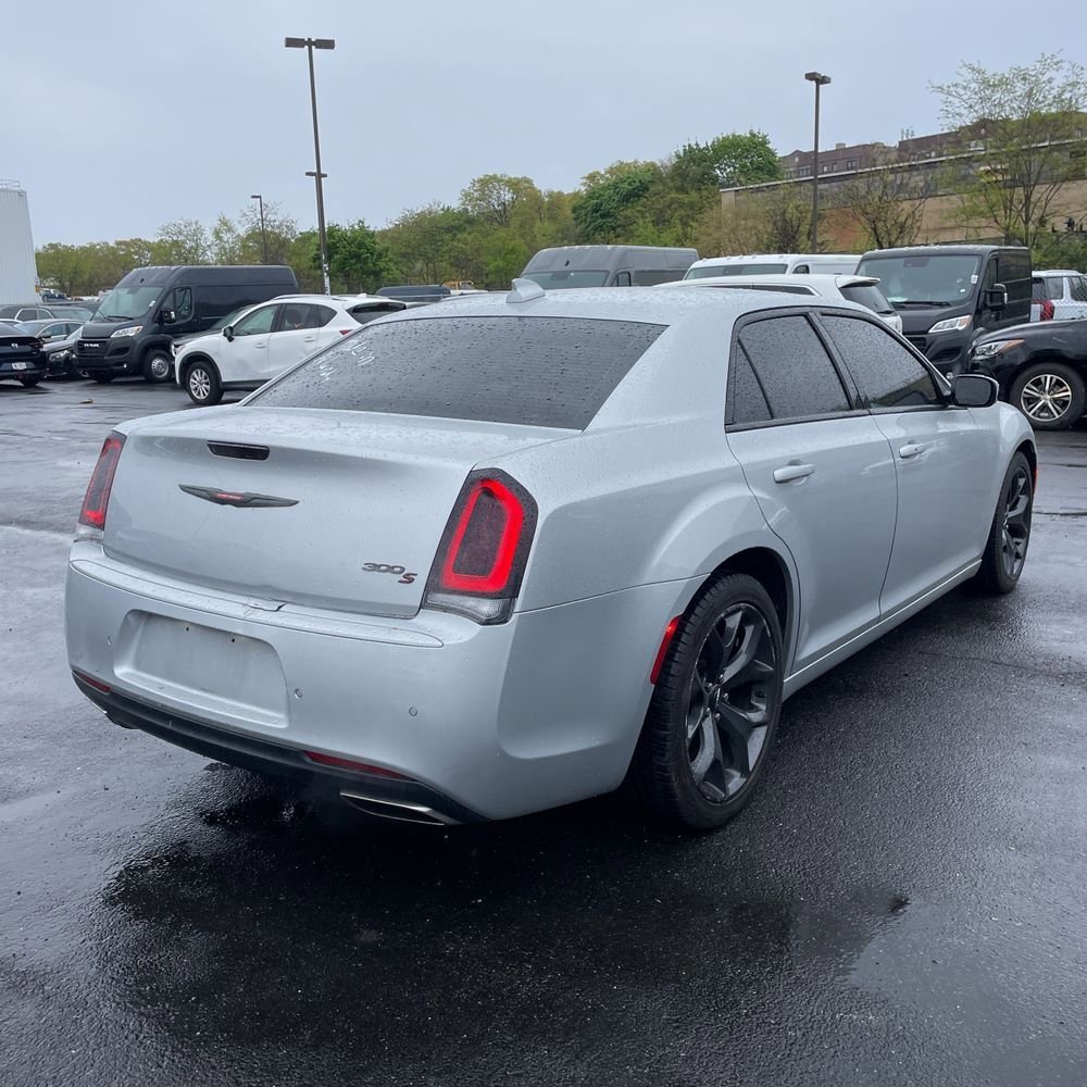 Used 2021 Chrysler 300 S RWD image 3