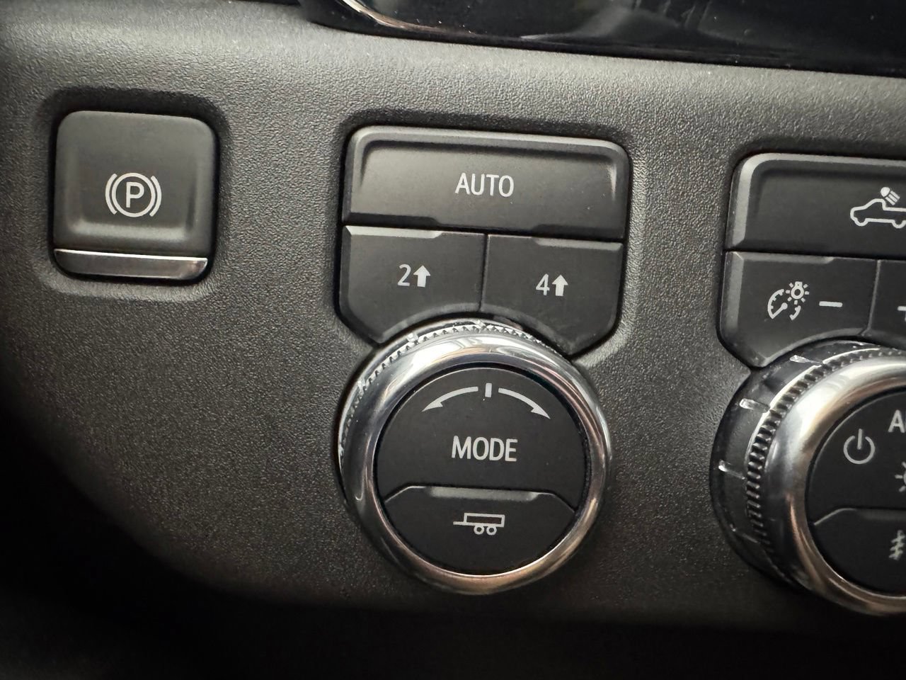 Used 2025 GMC Sierra 1500 Elevation AWD/4WD image 25