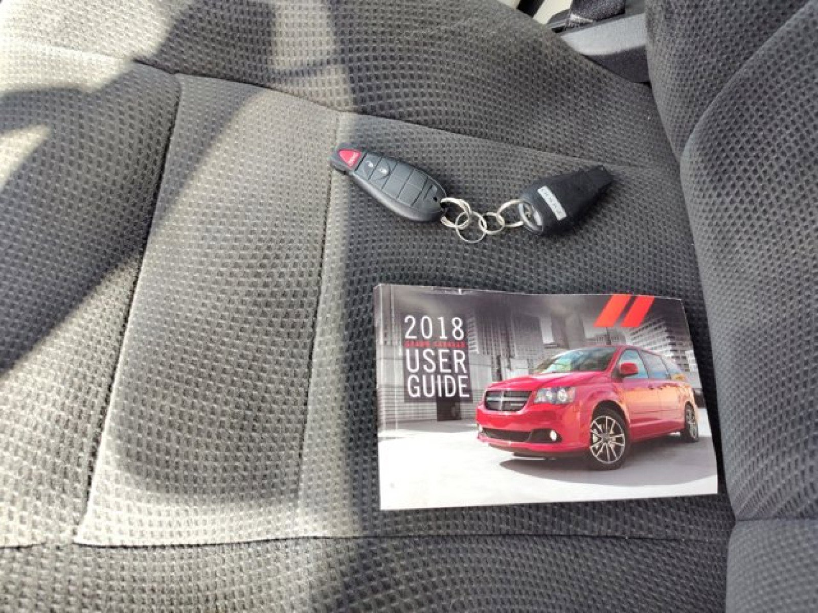 Used 2018 Dodge Grand Caravan SE w/ UConnect Hands-Free Group FWD image 20