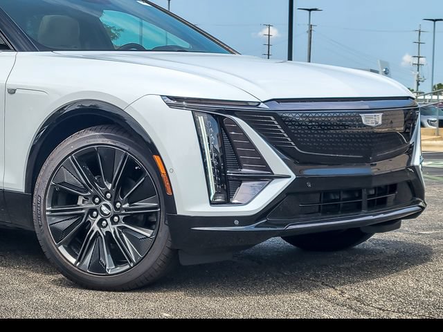 New 2026 Cadillac Lyriq Signature Sport w/ Nappa Leather Package AWD/4WD image 3