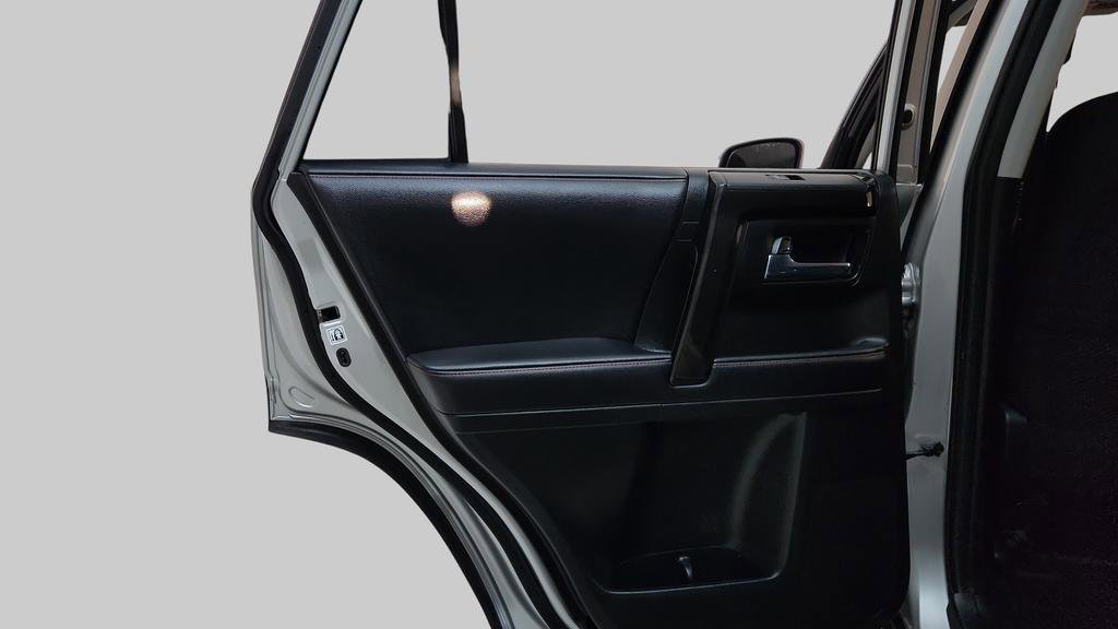 Used 2018 Toyota 4Runner TRD Off-Road image 35