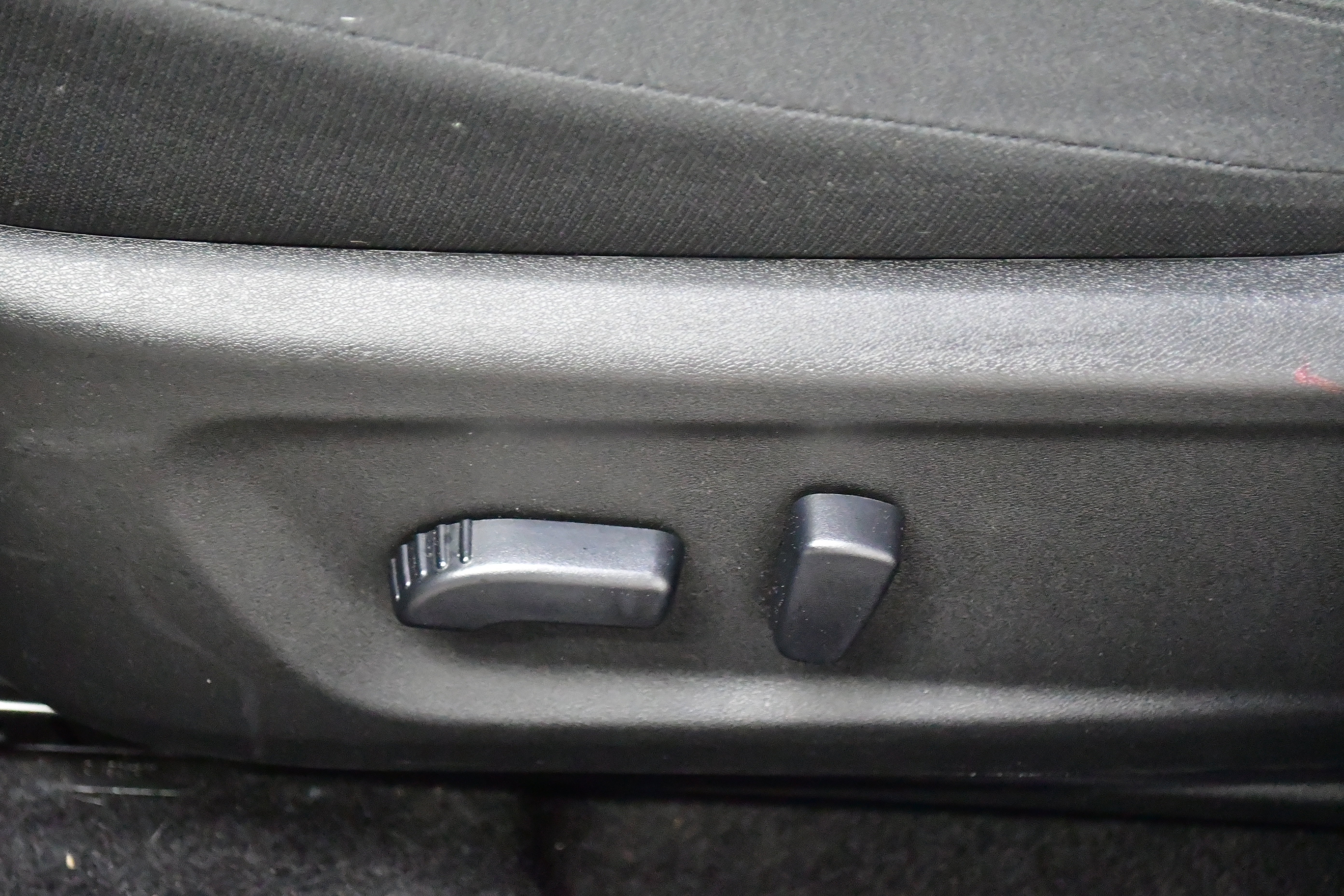 Used 2025 Nissan Altima 2.5 SV FWD image 12