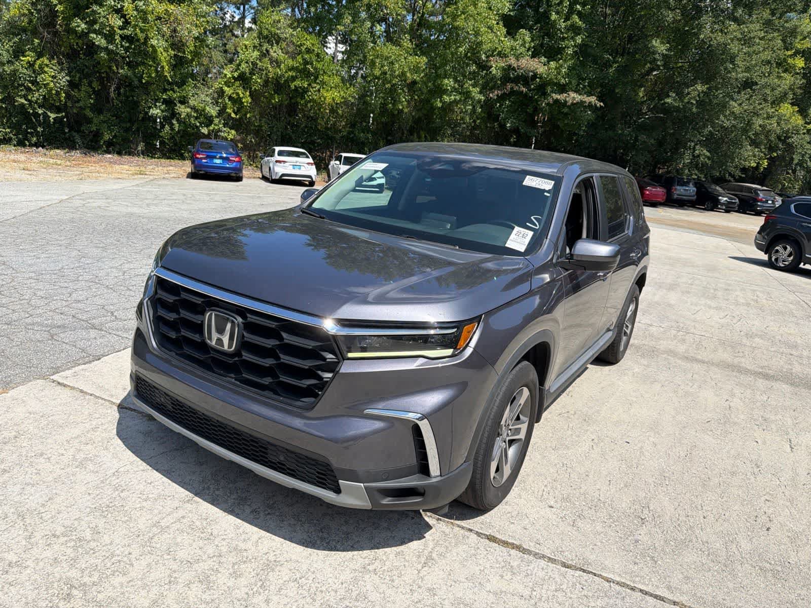 Used 2025 Honda Pilot EX-L image 3