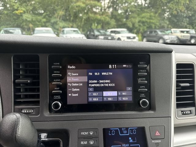 Used 2020 Toyota Sienna L FWD image 16
