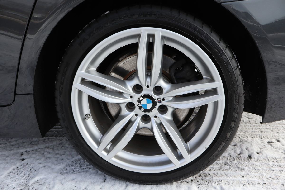 Used 2013 BMW 550i xDrive Sedan image 43