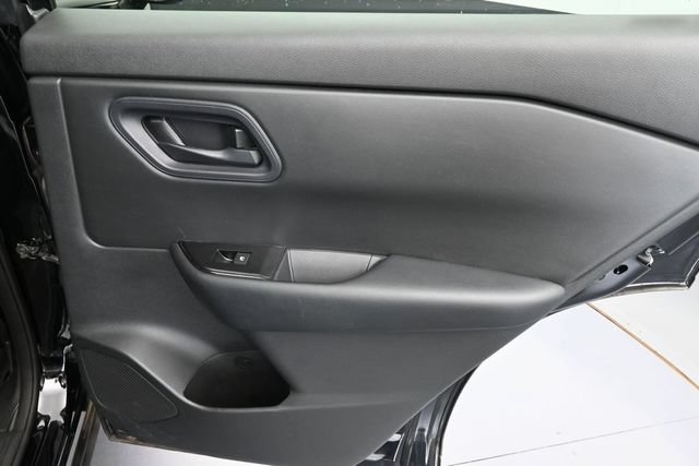 Used 2024 Nissan Rogue S AWD/4WD image 29