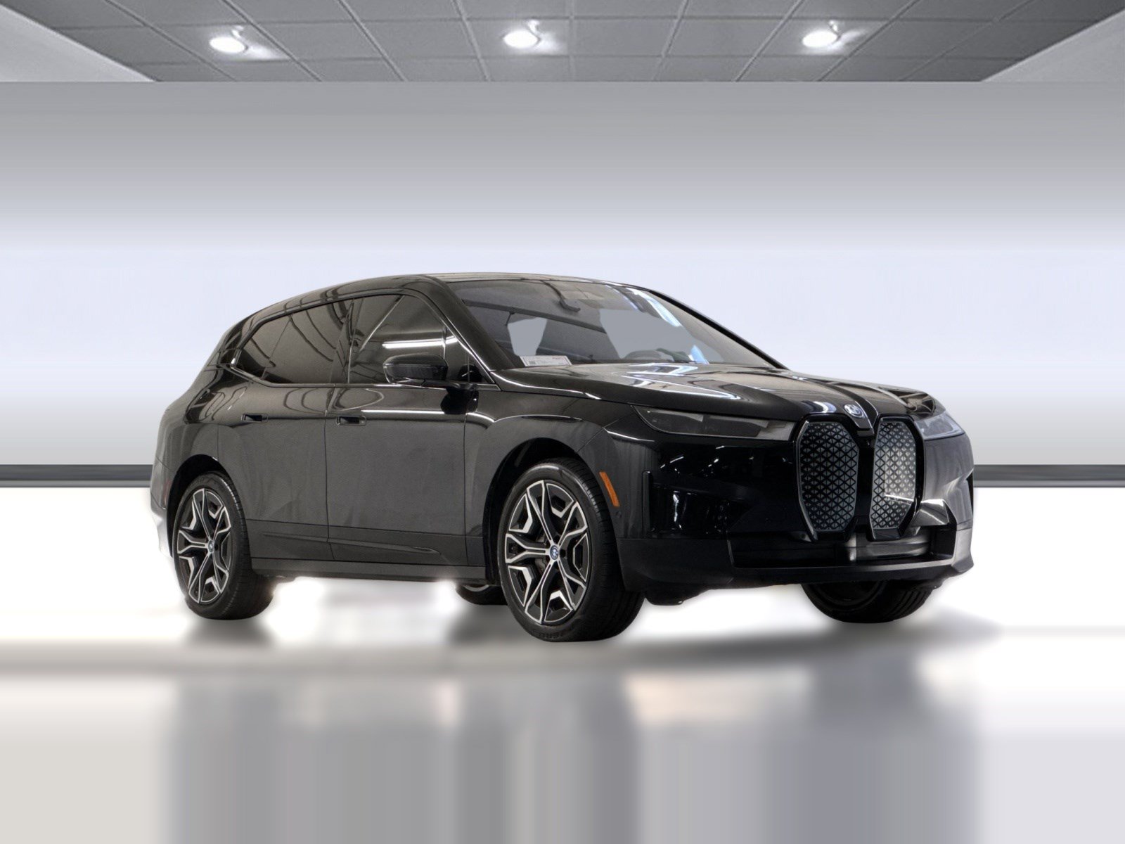 Used 2025 BMW iX xDrive50 w/ Premium Package AWD/4WD image 7