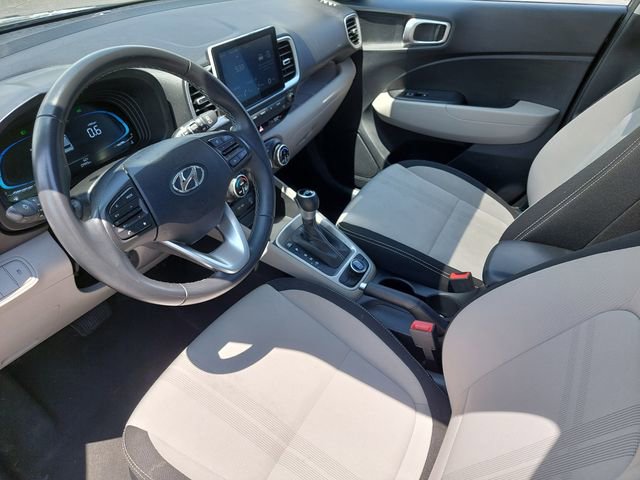 Used 2025 Hyundai Venue SEL FWD image 35