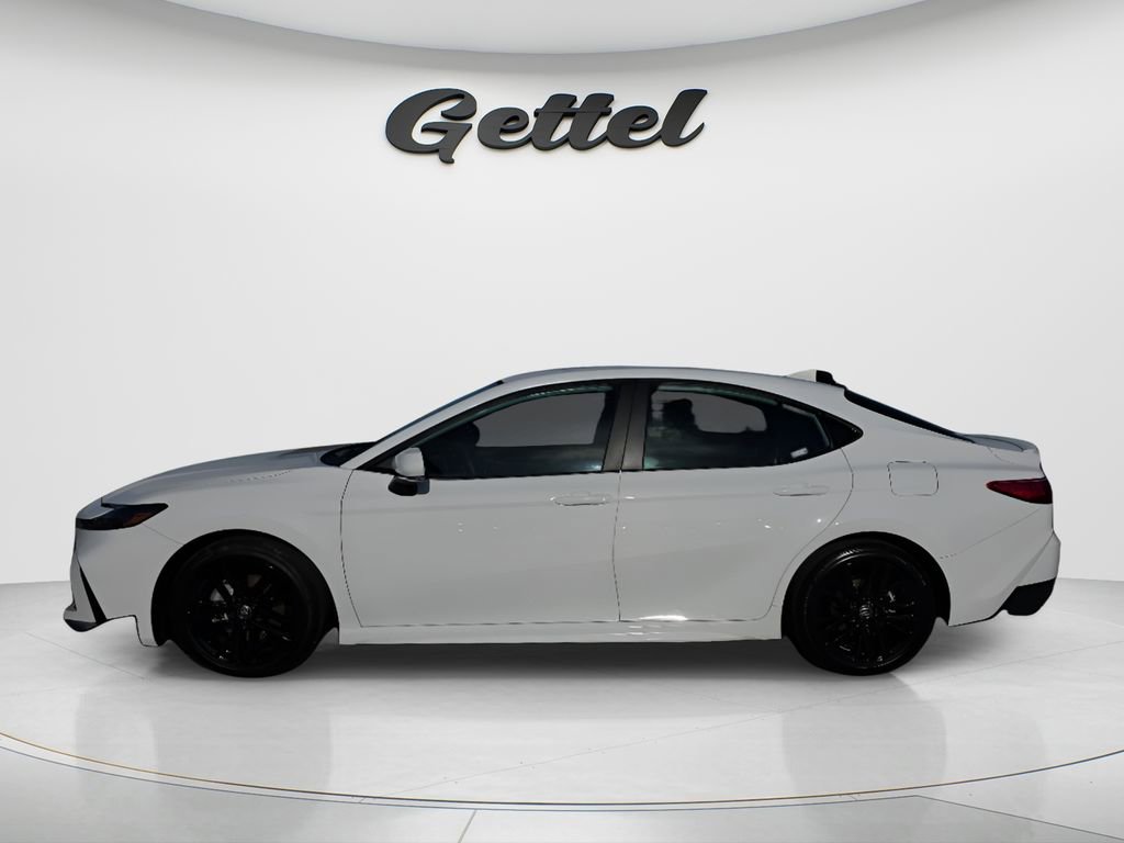 Used 2026 Toyota Camry SE FWD image 8