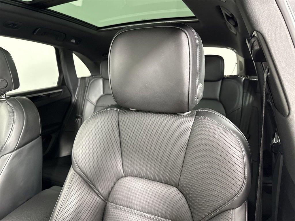 Certified 2021 Porsche Macan S image 41