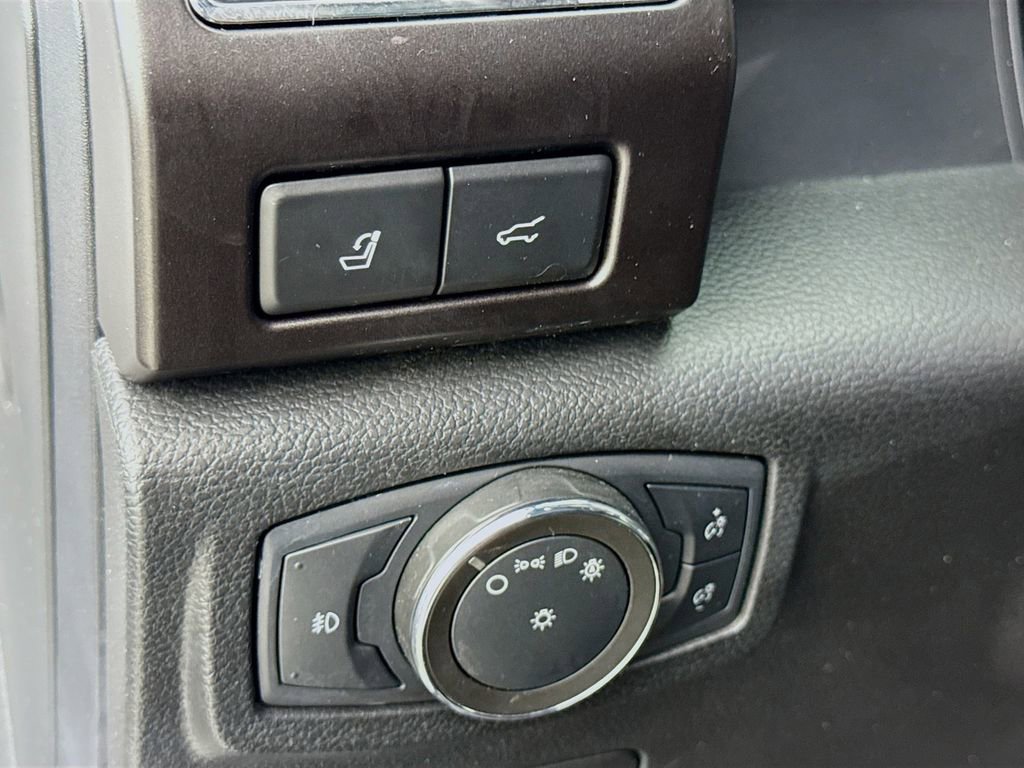 Used 2021 Ford Expedition Limited image 20