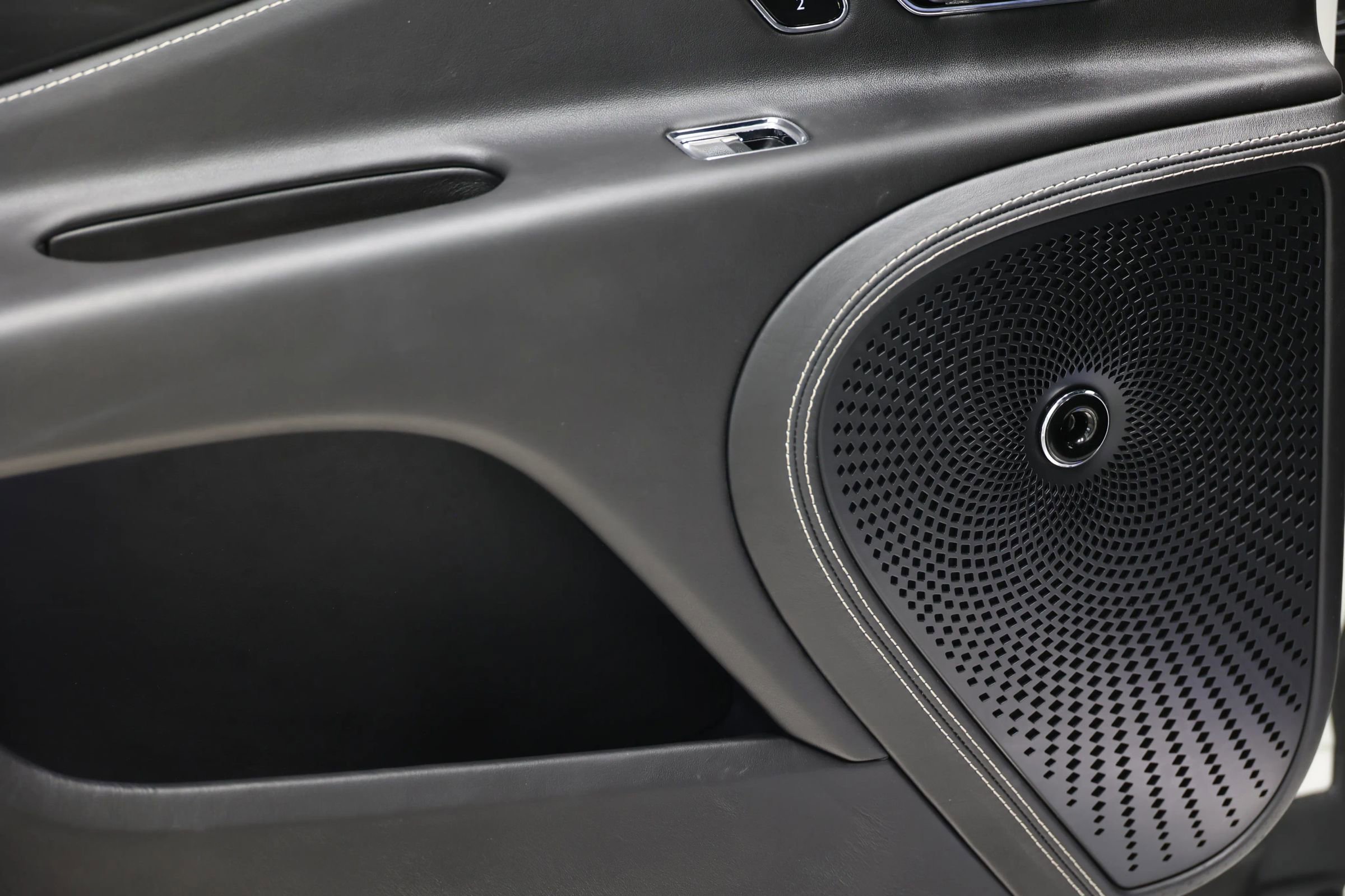 Used 2020 Bentley Flying Spur W12 image 60