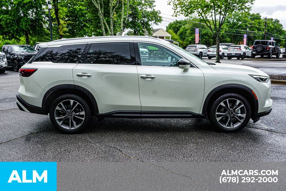 Used 2023 INFINITI QX60 Luxe w/ Cargo Package FWD image 9