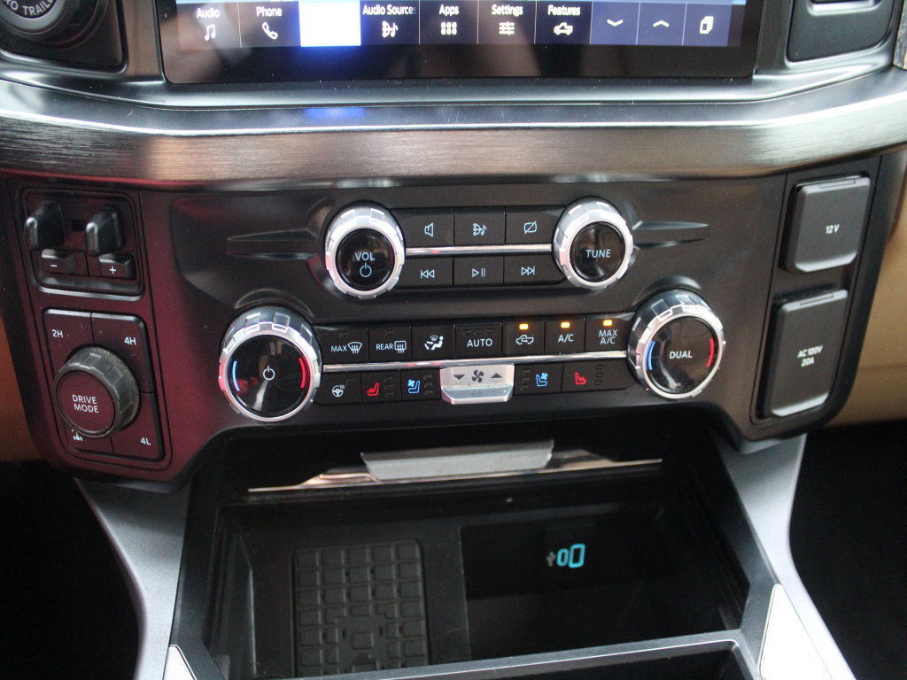 Used 2024 Ford F250 Lariat w/ Lariat Ultimate Package AWD/4WD image 17