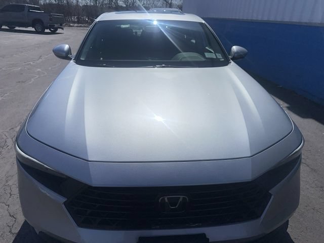 Used 2024 Honda Accord EX image 3