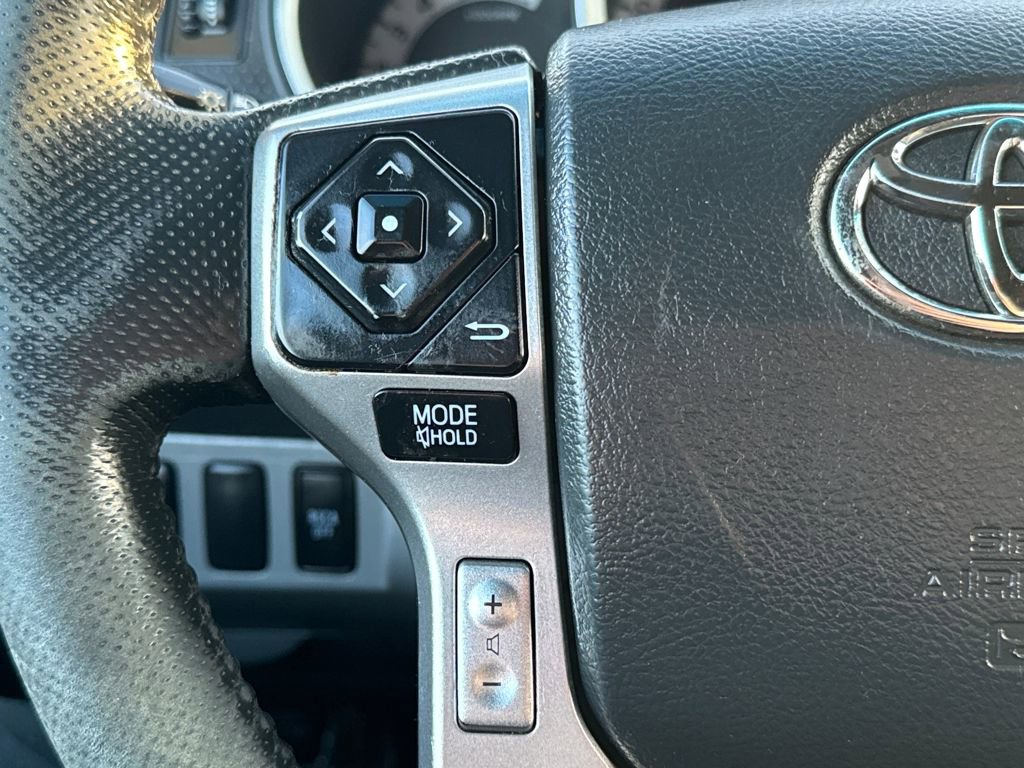 Used 2015 Toyota Tacoma 4x4 Access Cab V6 w/ TRD Sport Package image 24