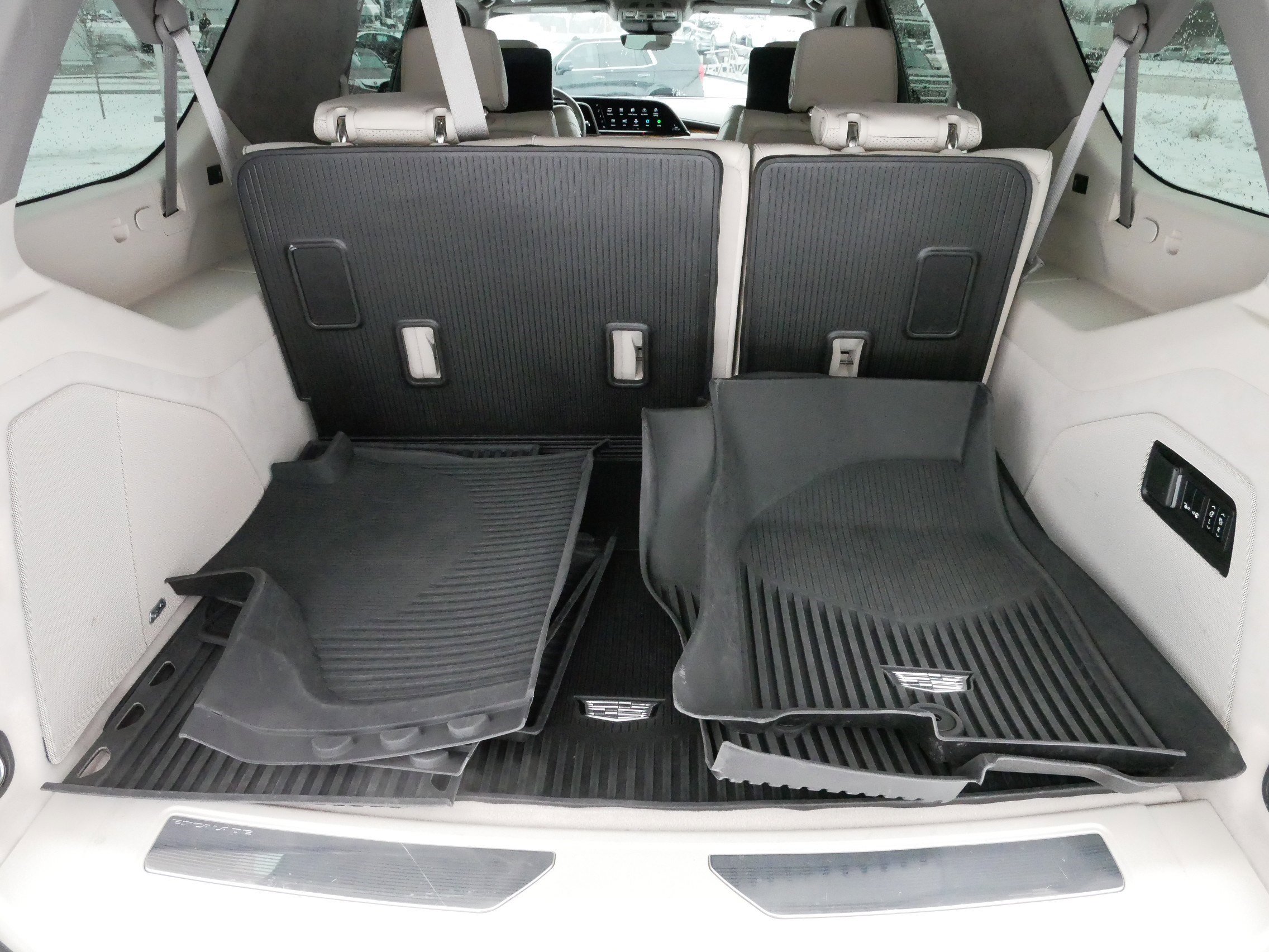 Certified 2023 Cadillac Escalade ESV Sport Platinum image 18