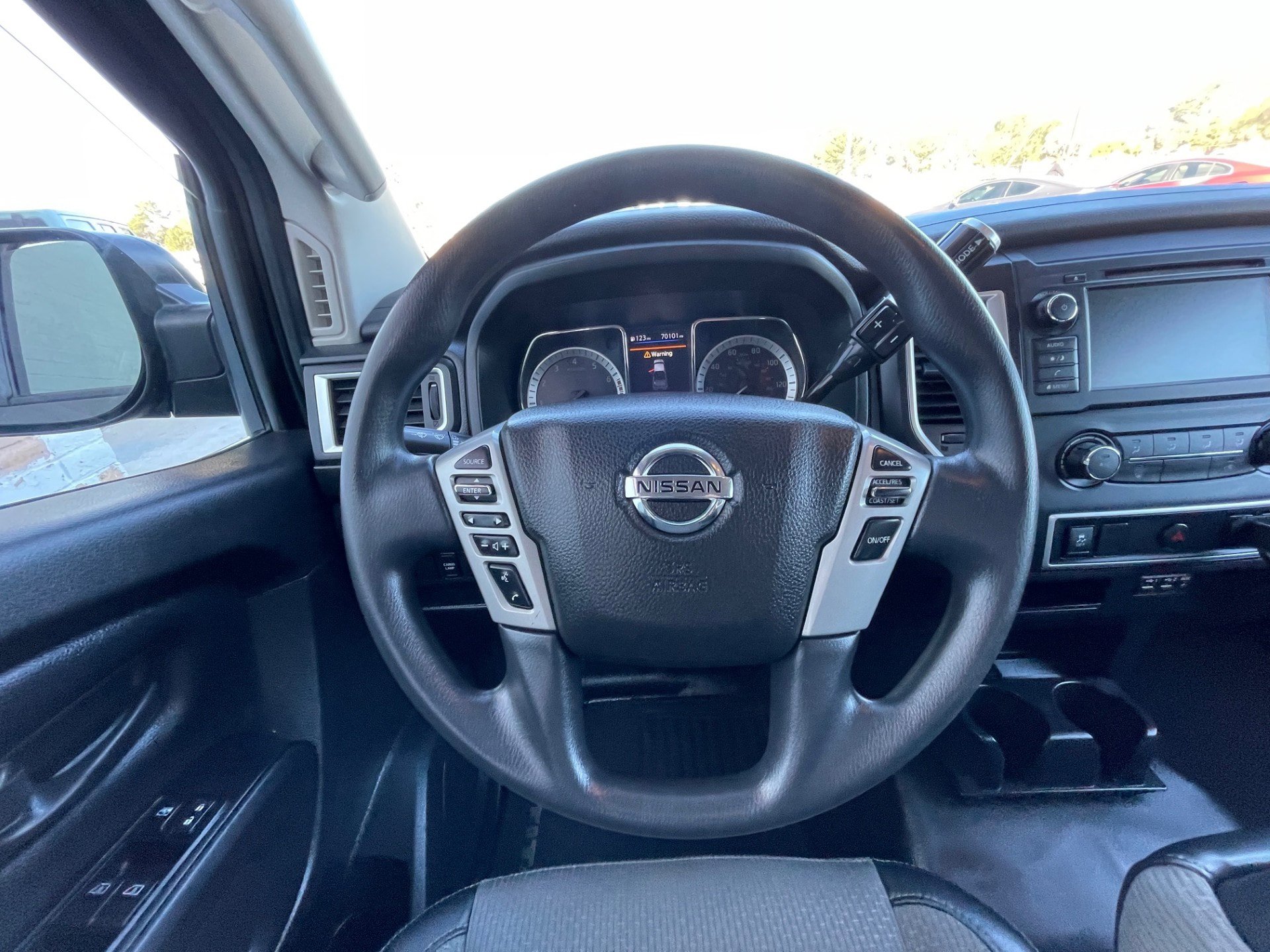Used 2019 Nissan Titan S RWD image 15
